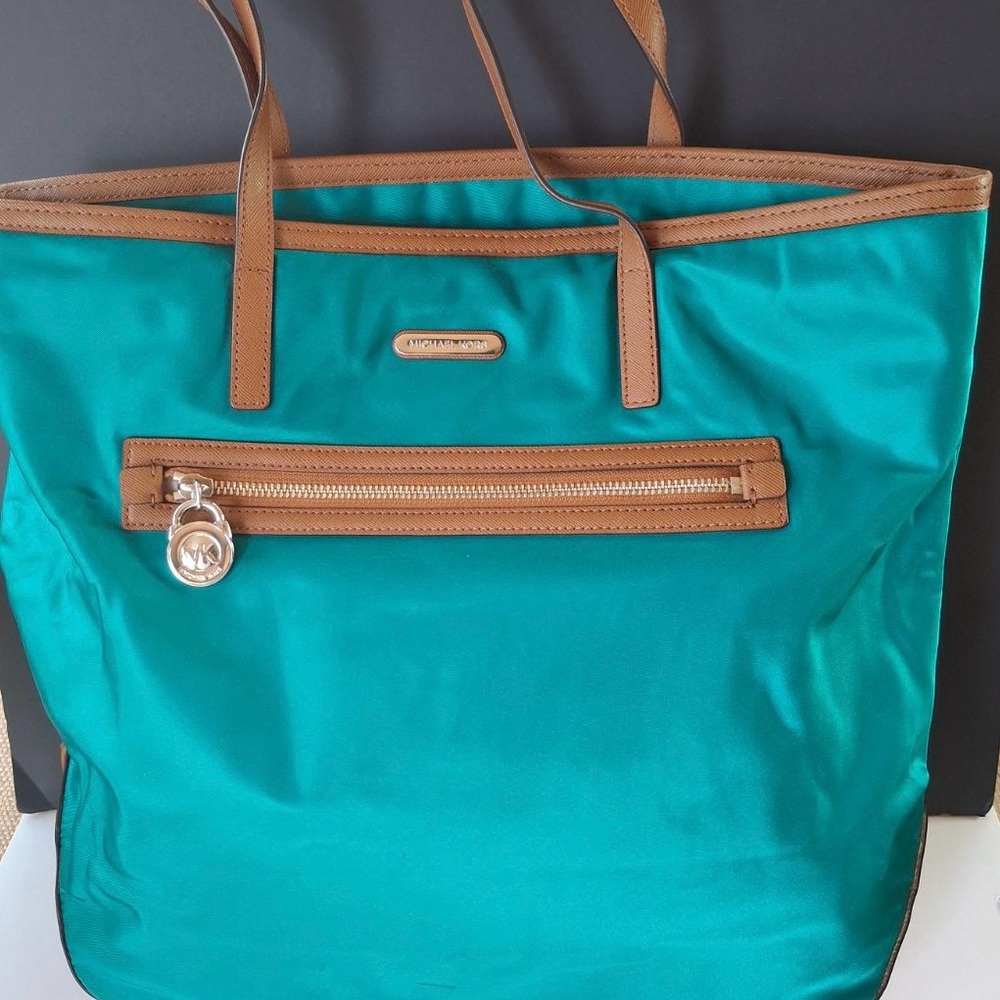 Michael Kors Kempton Nylon Satchel Tote Purse Shoulder Bag